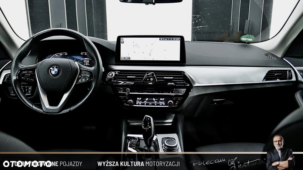 BMW Seria 5 530d Touring Luxury Line - 17