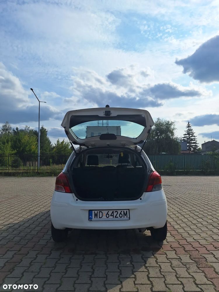 Toyota Yaris 1.0 Terra A/C - 4