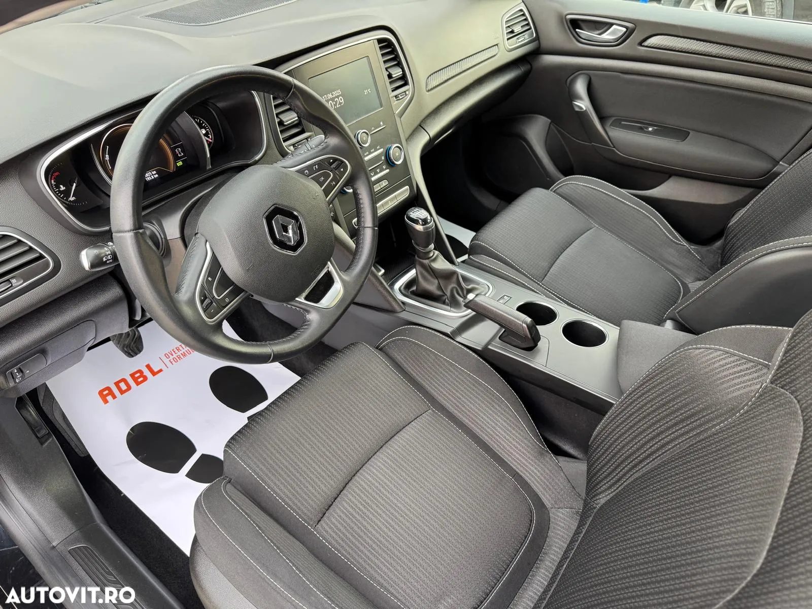 Renault Megane ENERGY dCi 110 ECO2 BUSINESS - 9