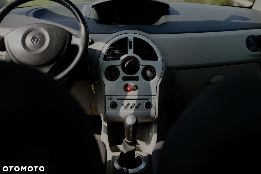 Renault Modus 1.6 16V Cite - 17