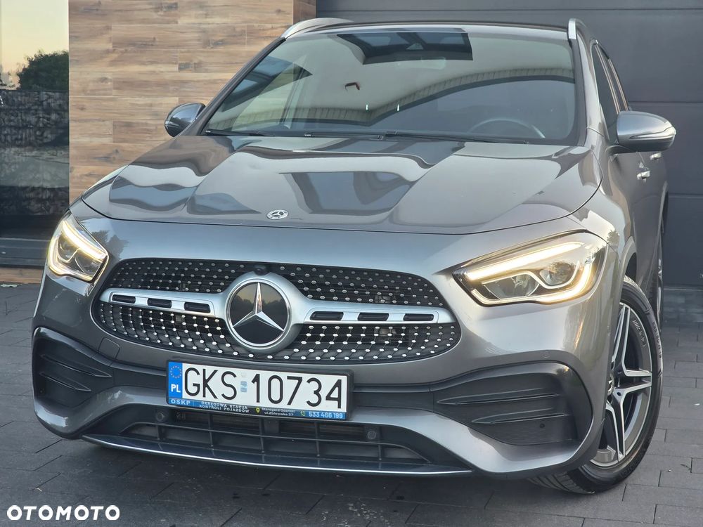 Mercedes-Benz GLA 200 d AMG Line - 2