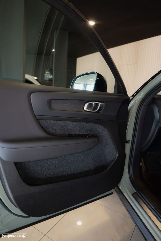 Volvo XC 40 Recharge 69 kWh Single Motor Core - 21