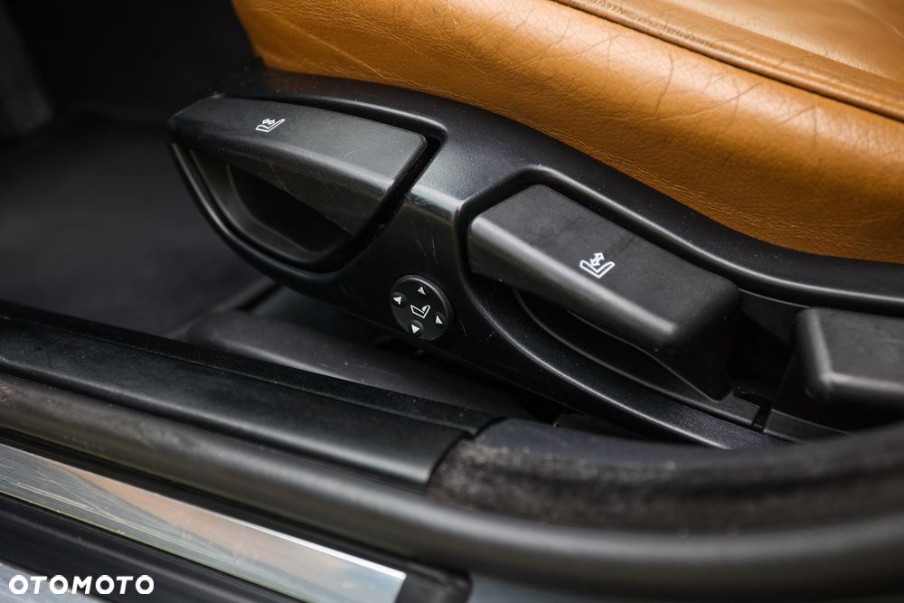 BMW Seria 3 320i Edition Sport - 18