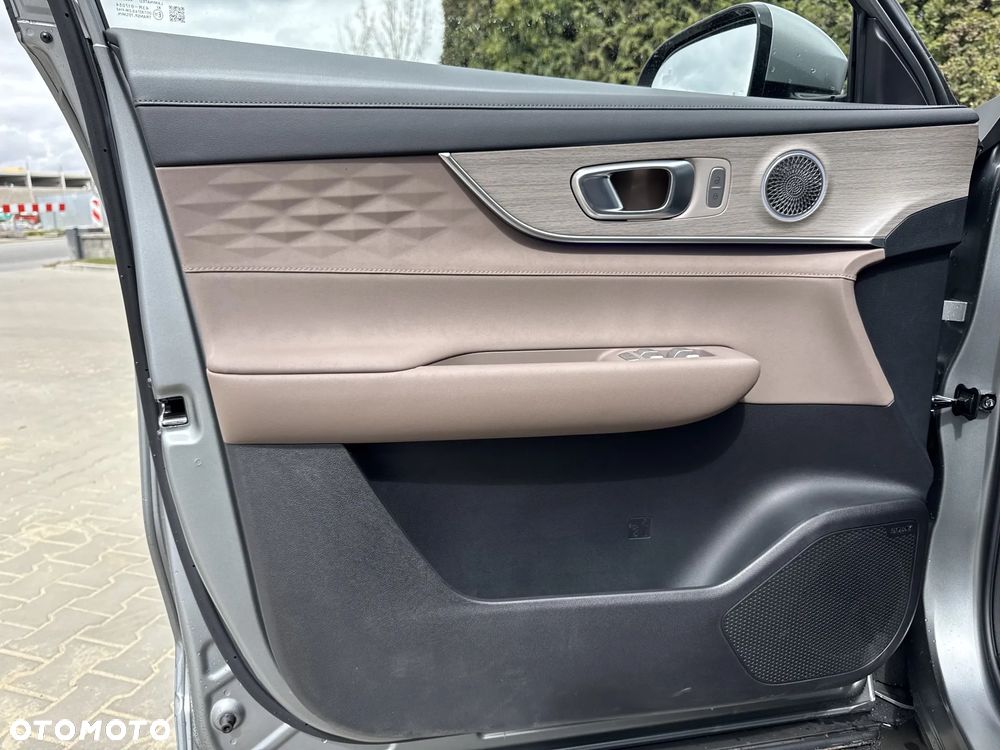 Chery Tiggo 8 1.5 T-GDI Super Hybrid Prestige DCT - 13