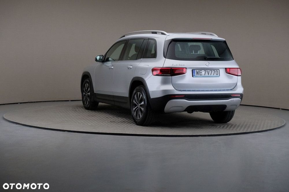 Mercedes-Benz GLB - 2