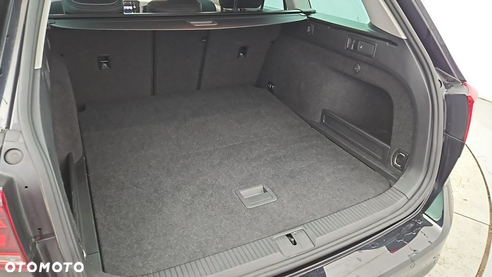 Volkswagen Passat Variant 2.0 TDI EVO Elegance DSG - 22