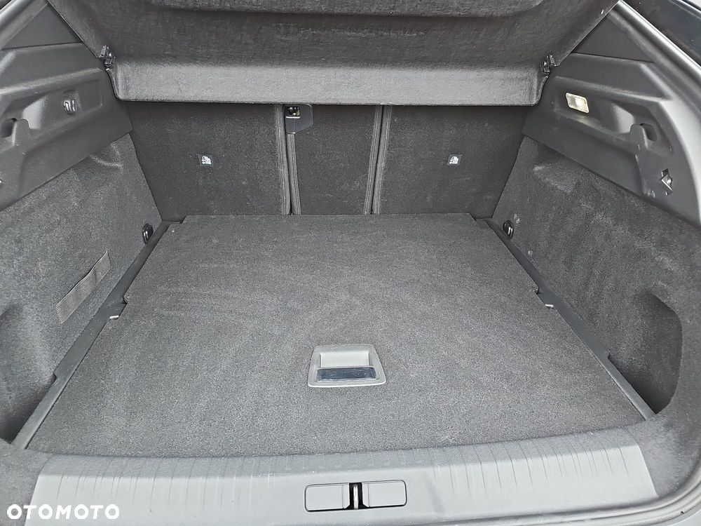 Peugeot 3008 1.2 PureTech mHEV GT S&S e-DCS6 - 26