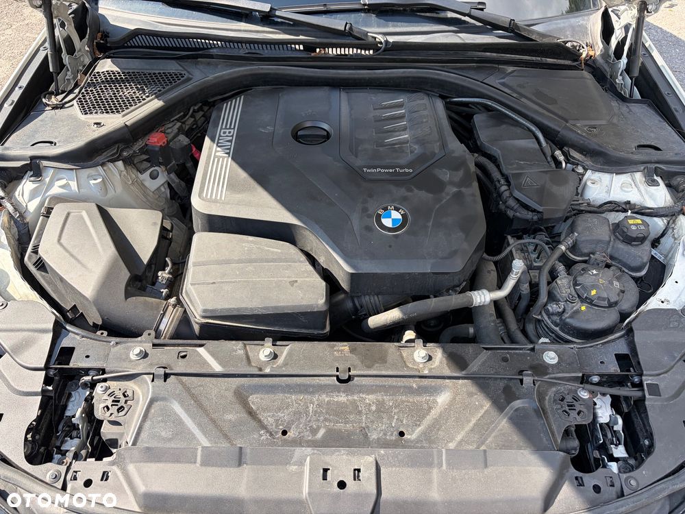 BMW Seria 3 330i M Sport - 15