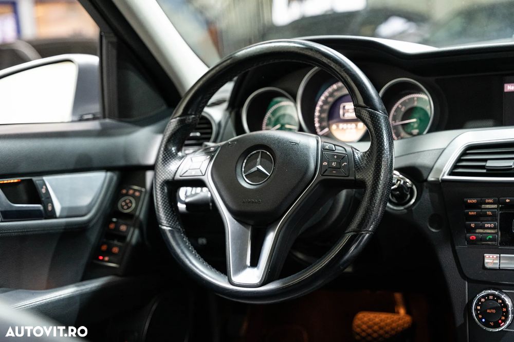 Mercedes-Benz C 250 (BlueTEC) d 4Matic 7G-TRONIC AMG Line - 14
