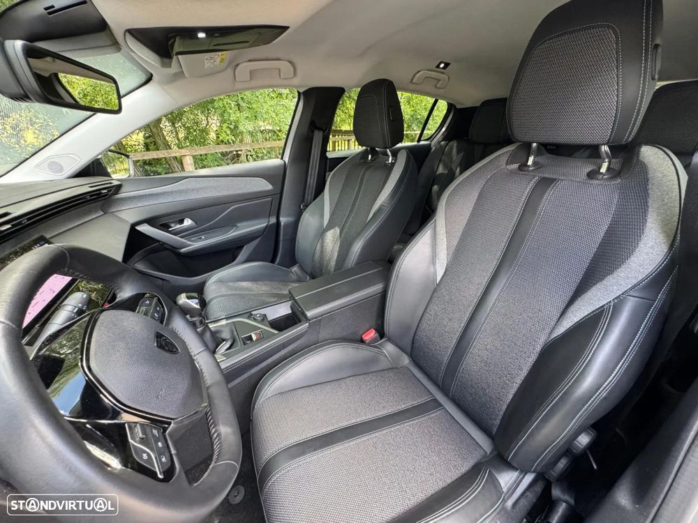 Peugeot 308 1.2 PureTech Allure Pack - 23