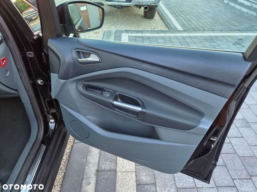 Ford Grand C-MAX - 22