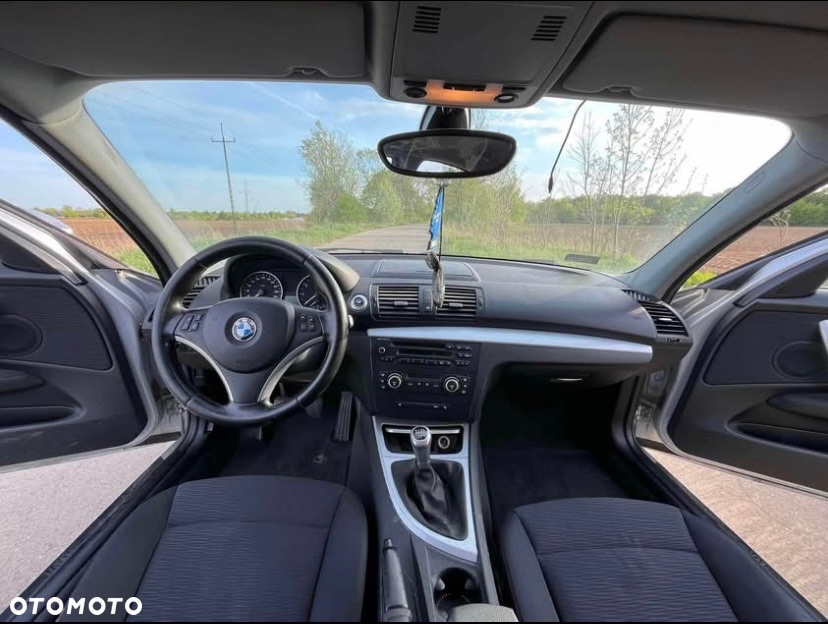 BMW Seria 1 120i - 5