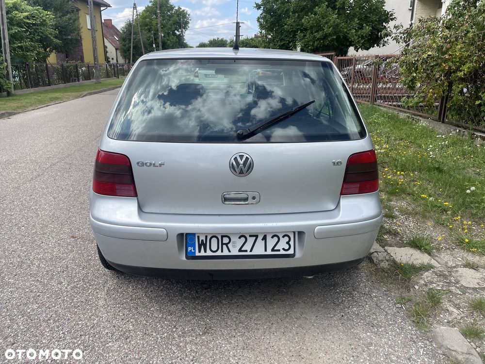 Volkswagen Golf - 5