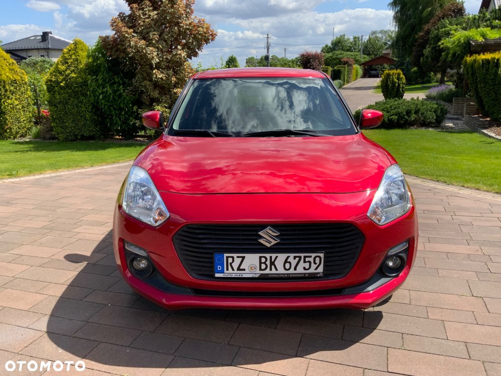 Suzuki Swift 1.2 Premium Plus CVT - 3