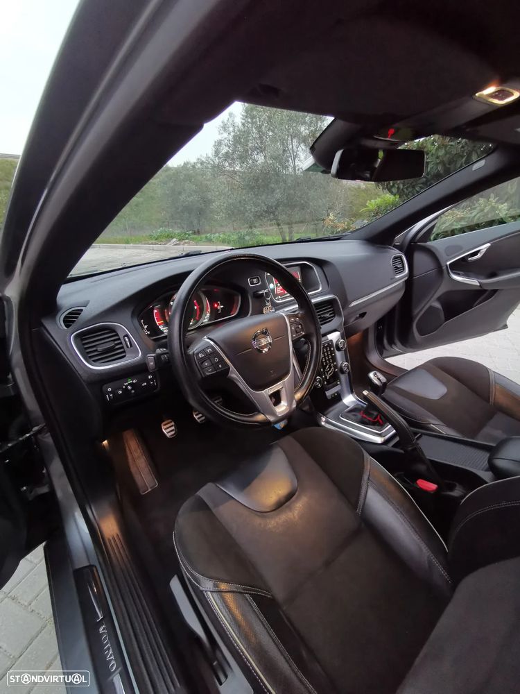 Volvo V40 D2 R Design - 7