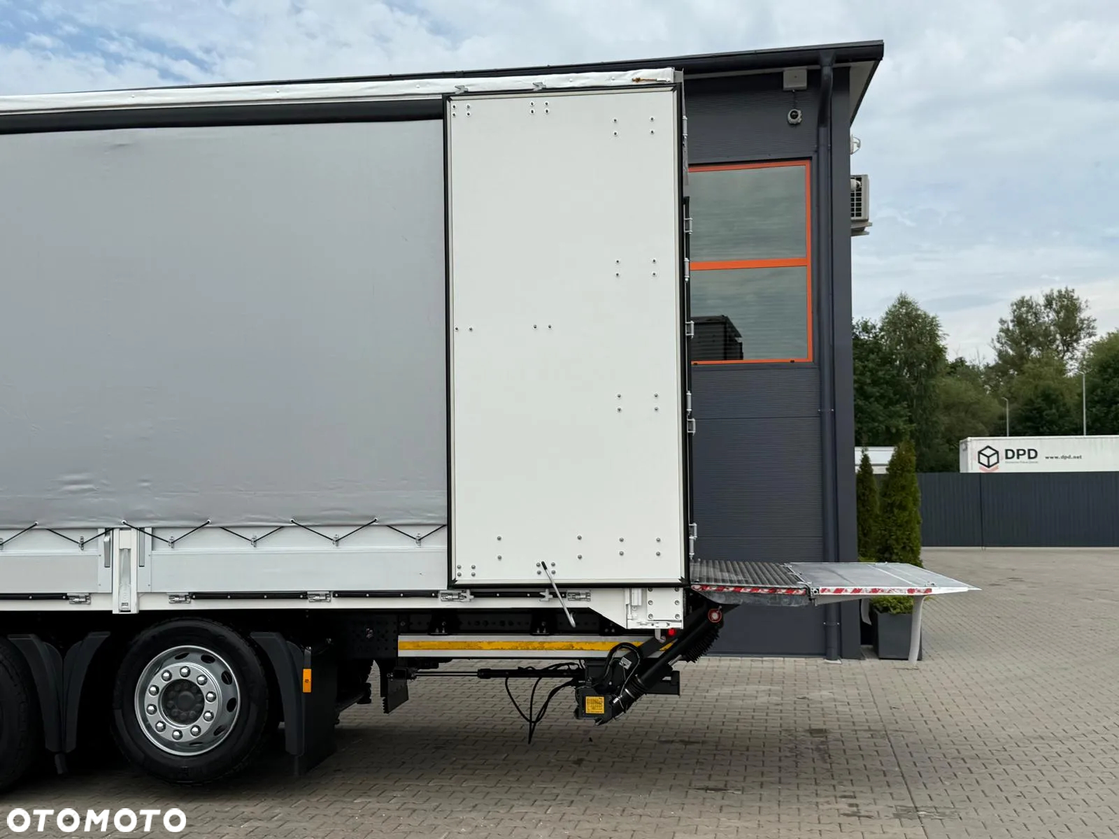 Mercedes-Benz Actros 2542 / E6 / burto-firanka 8,5 m + winda / 21Epal / z Niemiec / sypialka plandeka firana skrzynia - 16