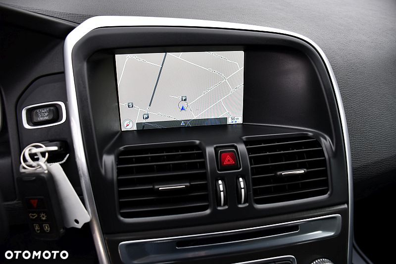 Volvo XC 60 D4 Geartronic Momentum - 14