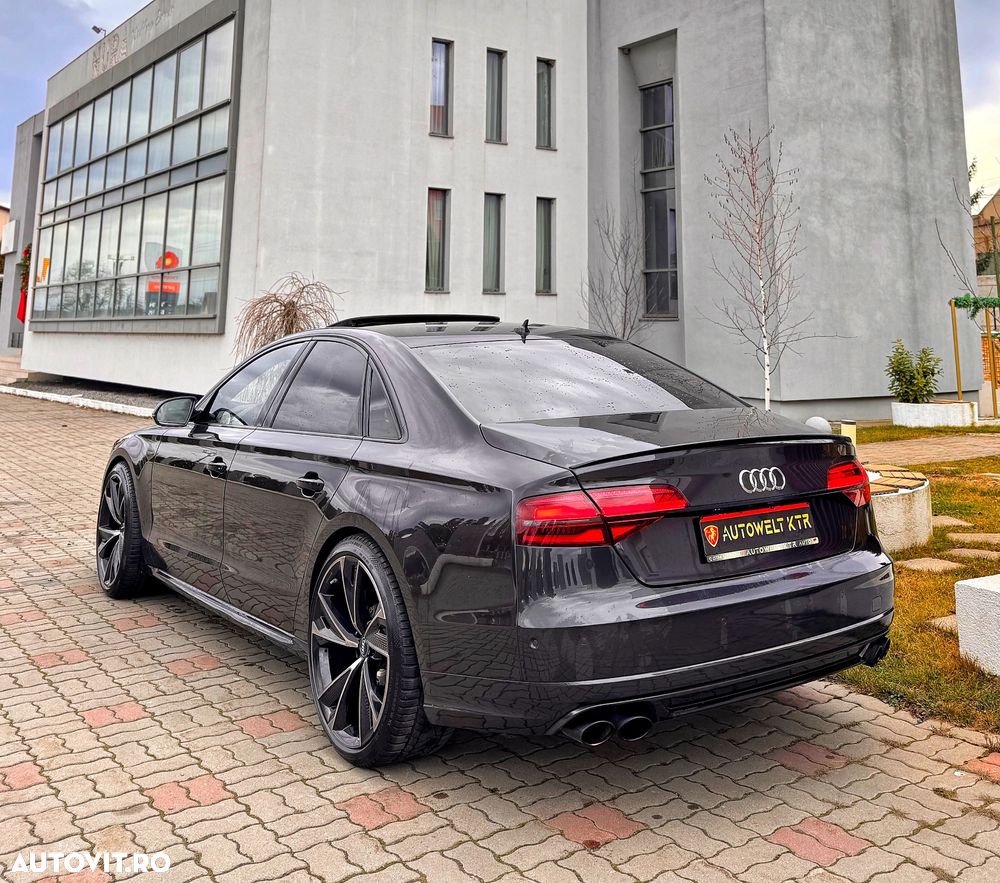 Audi S8 Plus 4.0 TFSI quattro Tiptronic - 8