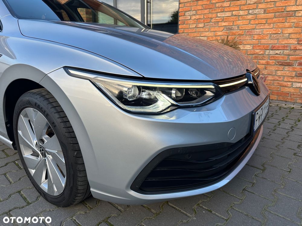 Volkswagen Golf - 8