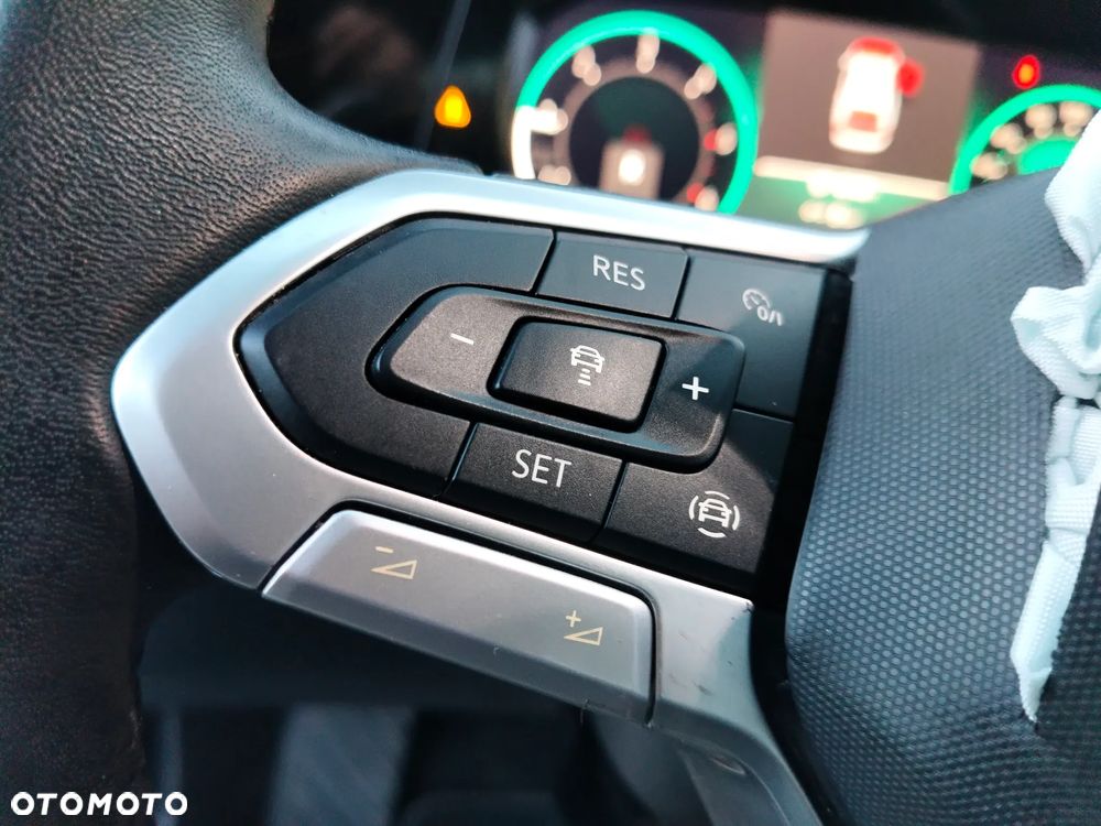 Volkswagen Golf - 16