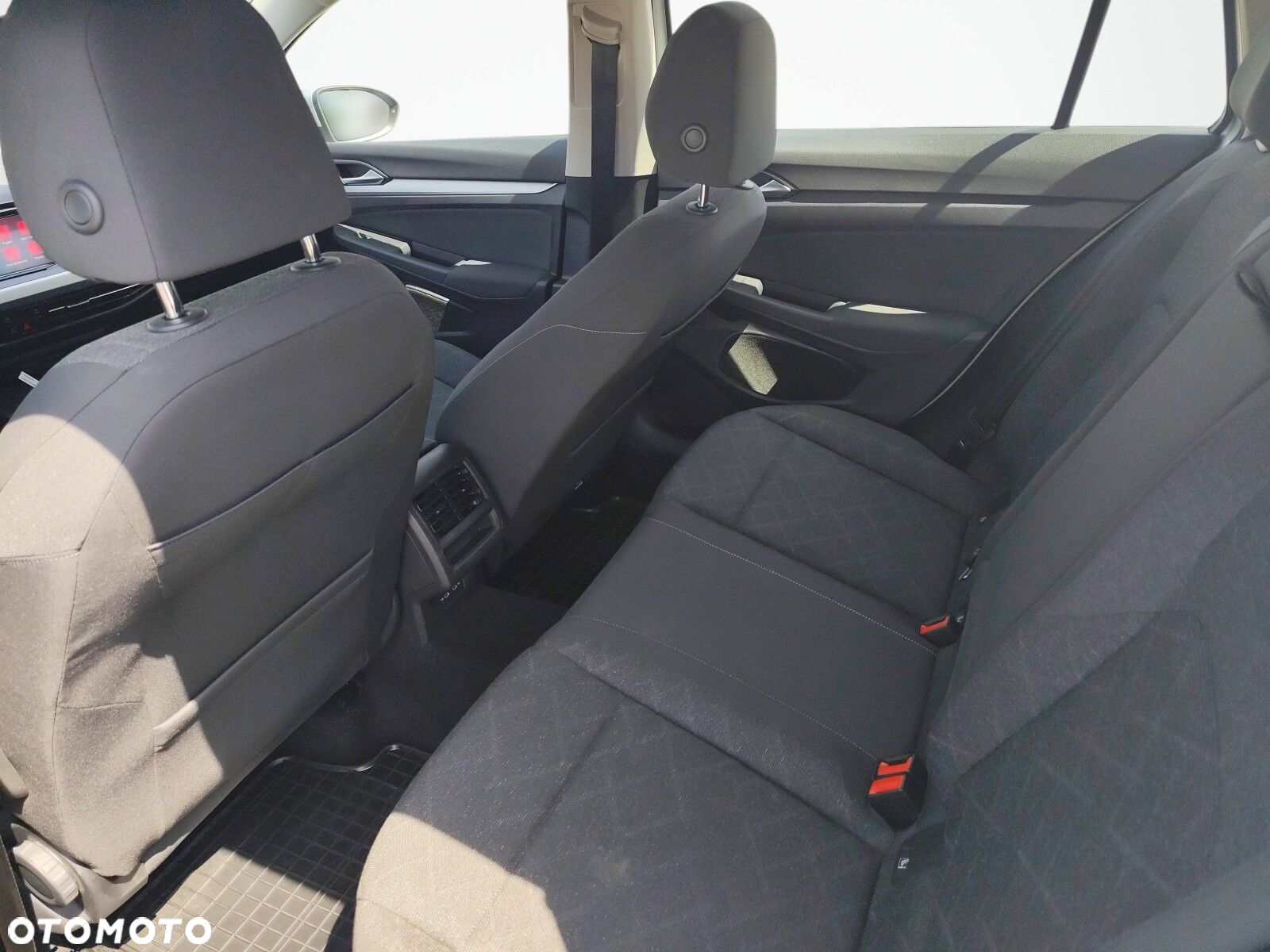 Volkswagen Golf - 12