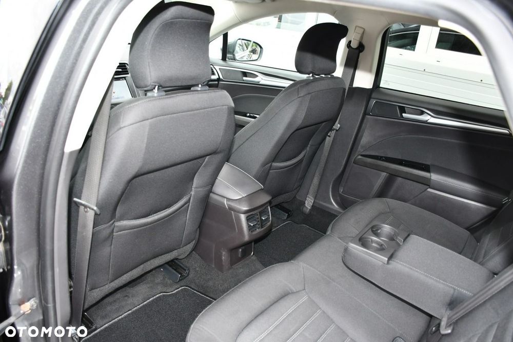 Ford Mondeo - 31