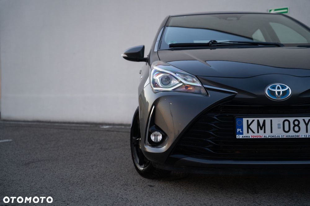 Toyota Yaris Hybrid 100 Premium EU6 - 25