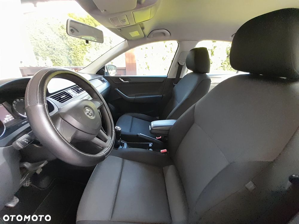 Skoda RAPID 1.2 TSI Active - 26