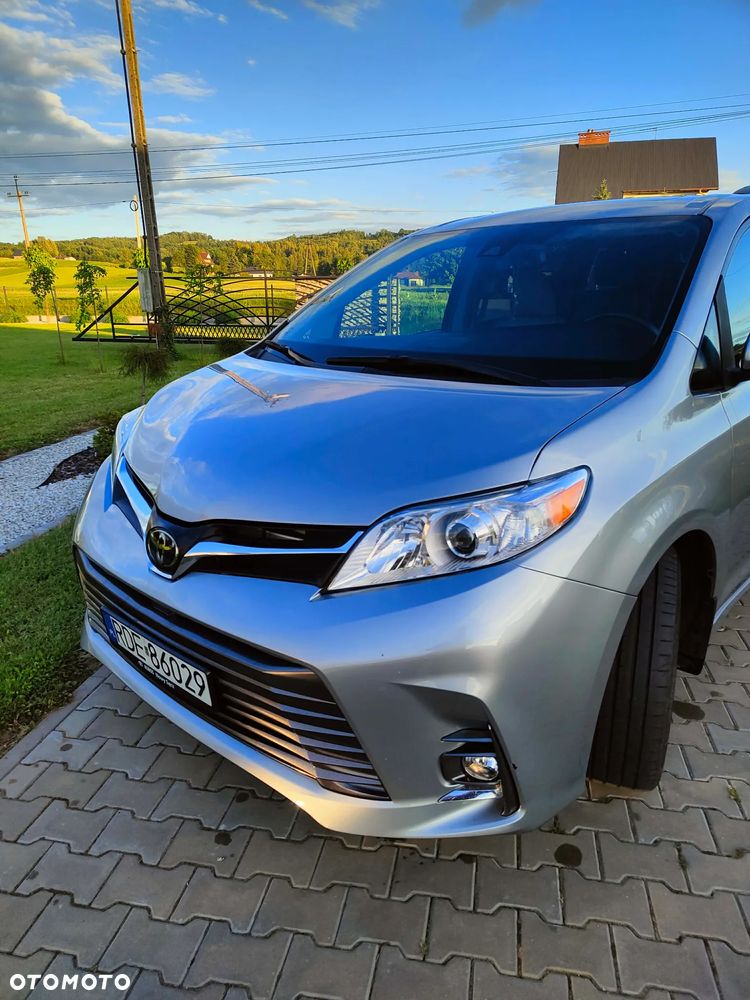Toyota Sienna 3.5 V6 SE - 6