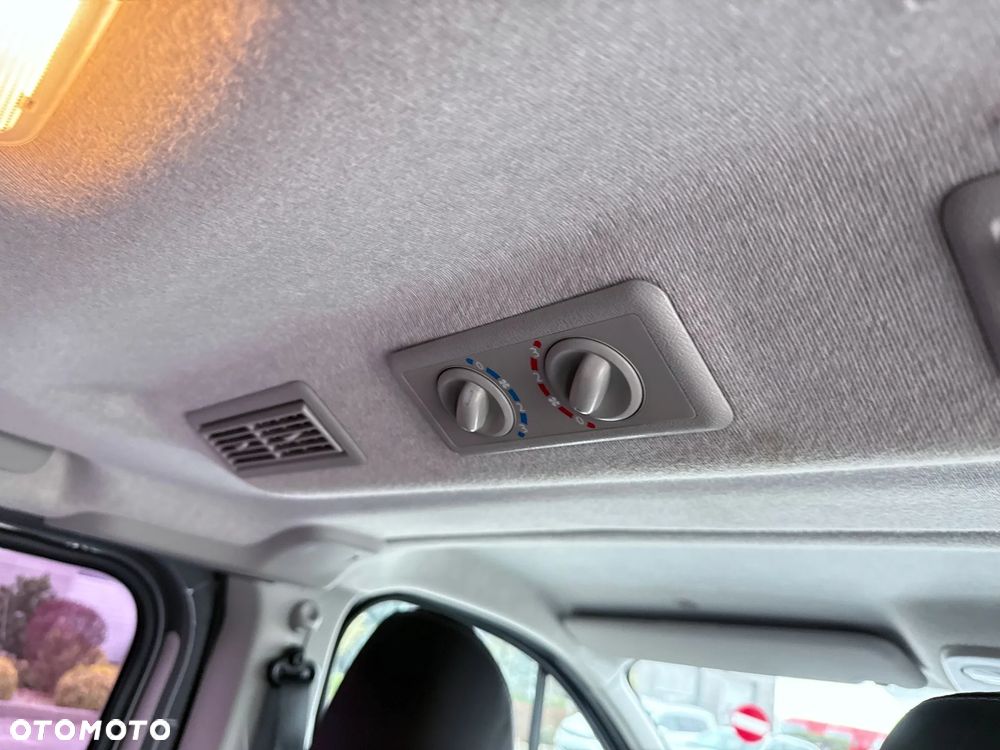 Opel Vivaro L2H1 2,9t Elegance - 16