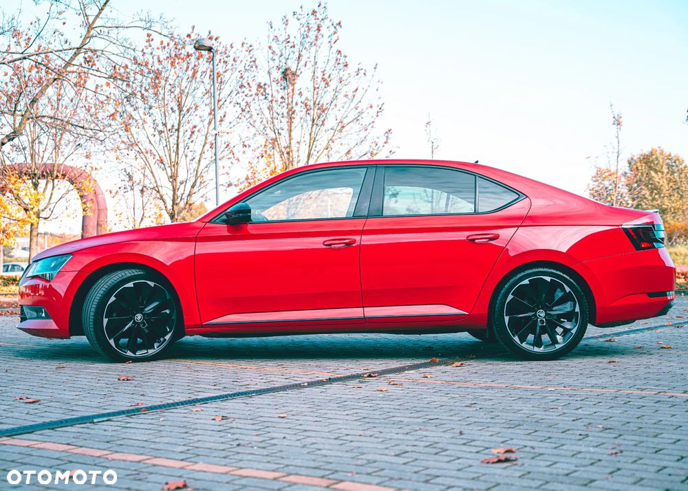 Skoda Superb 2.0 TDI Sportline DSG - 3