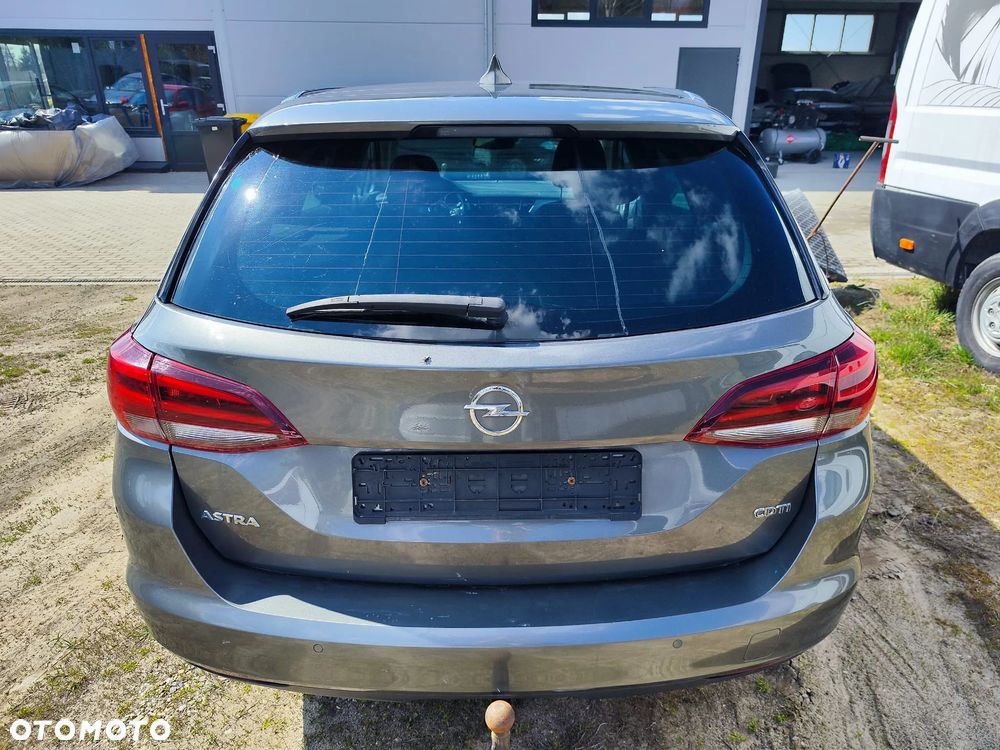 Opel Astra 1.6 D Start/Stop Dynamic - 9