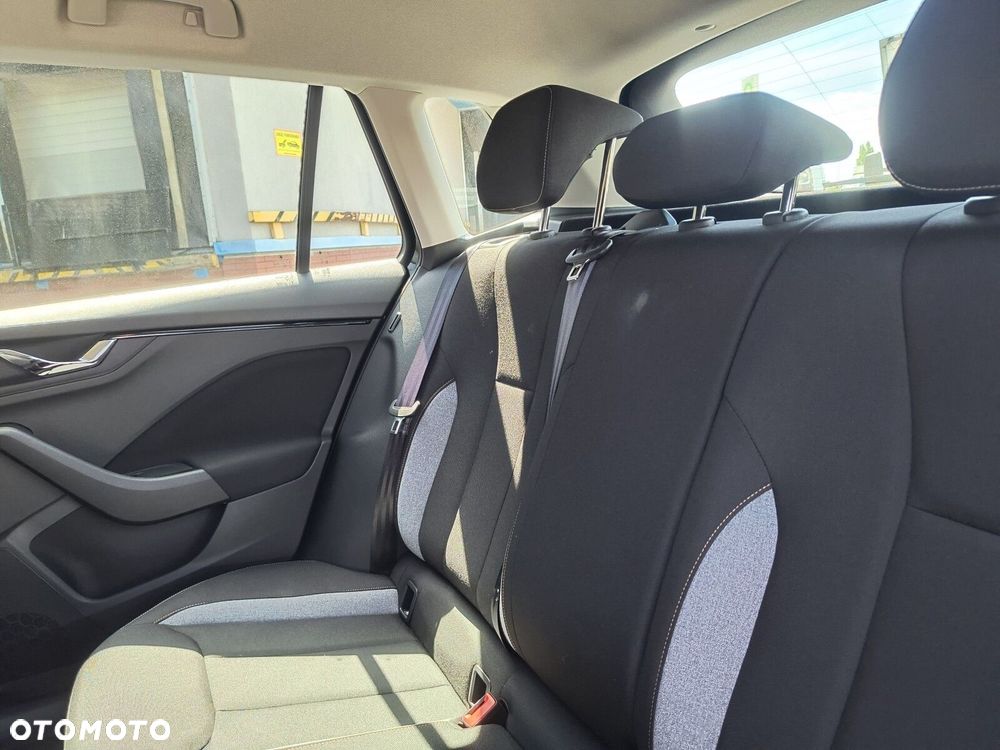 Skoda Kamiq 1.5 TSI Drive DSG - 17