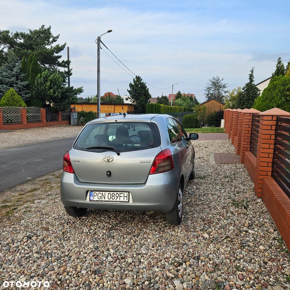 Toyota Yaris 1.0 Luna - 3