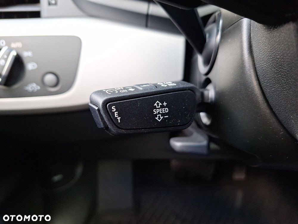 Audi A4 Limousine - 16