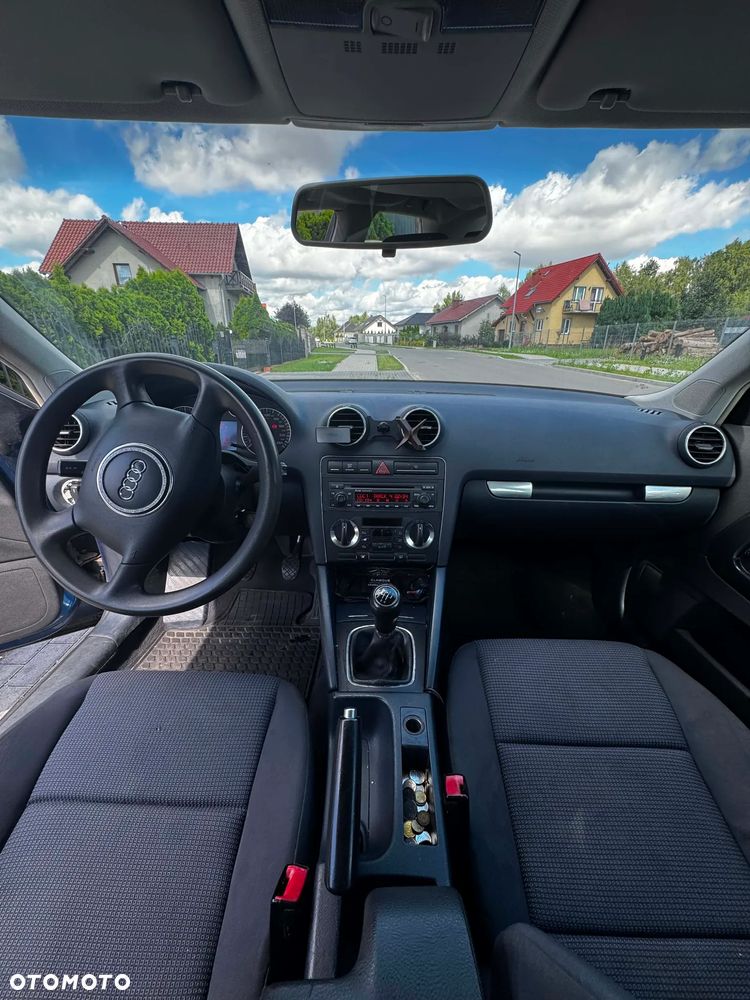 Audi A3 3-drzwiowe 1.6 Attraction - 9