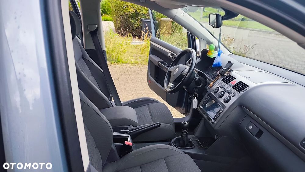 Volkswagen Touran 2.0 TDI R-Line Edition - 36