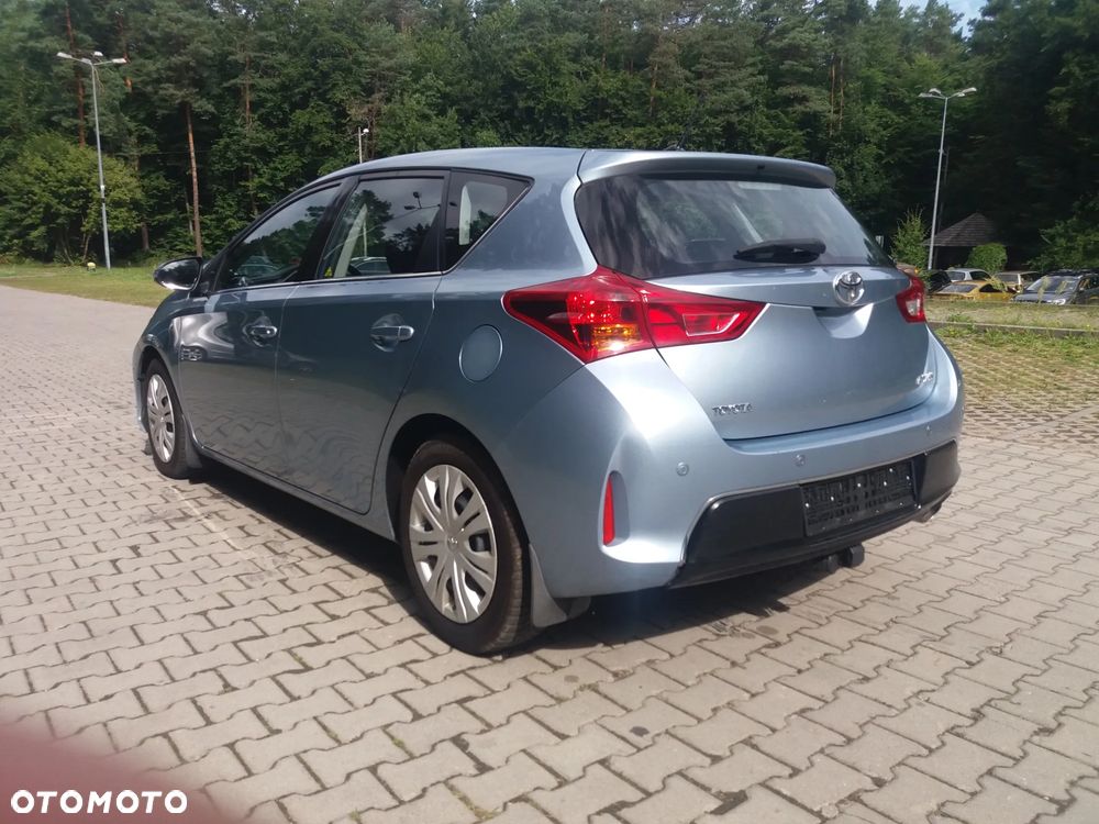 Toyota Auris 2.0 D-4D Dynamic - 6