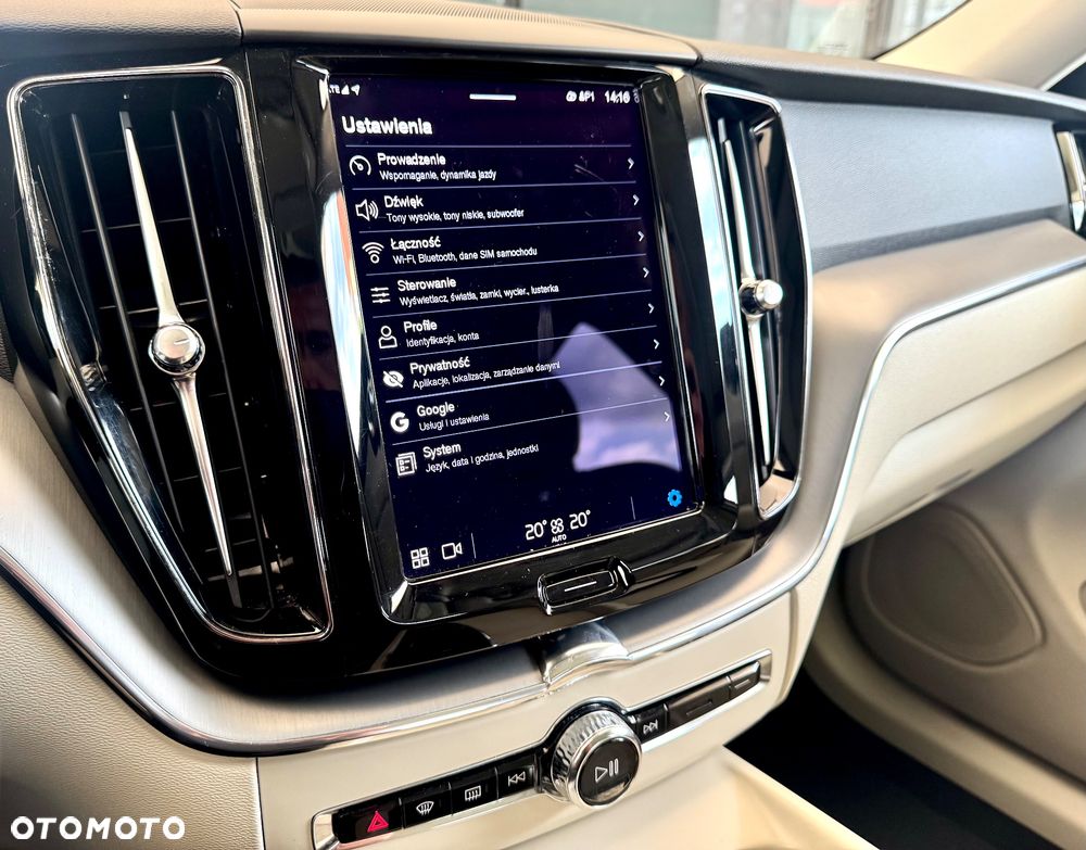 Volvo XC 60 T6 AWD Recharge Geartronic Inscription - 28