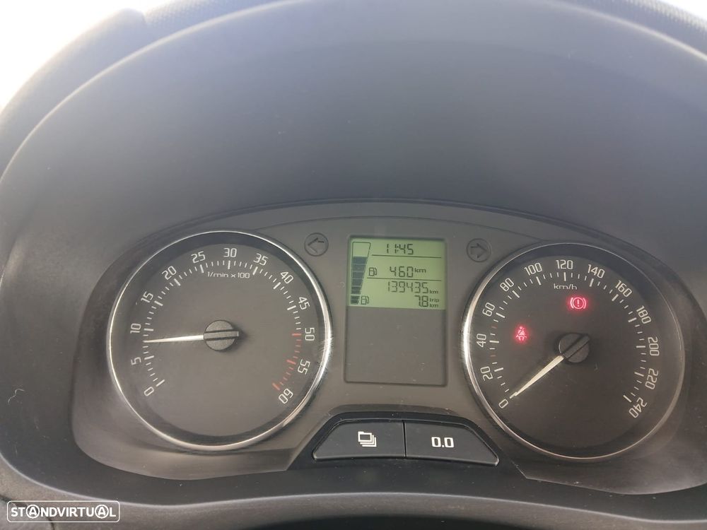 Skoda Fabia 1.6 Elegance - 7