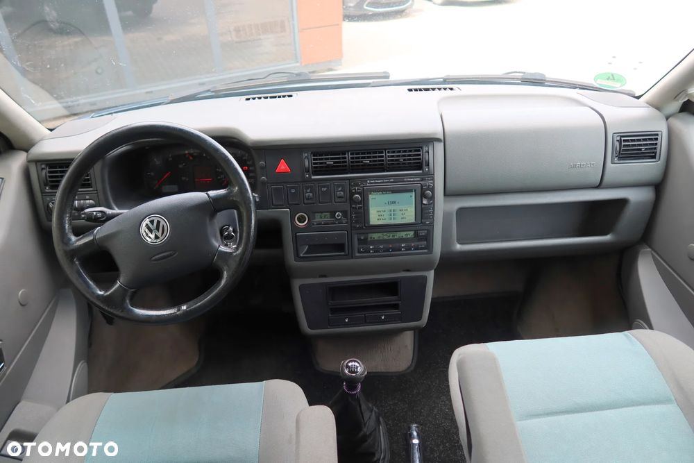 Volkswagen Multivan - 14