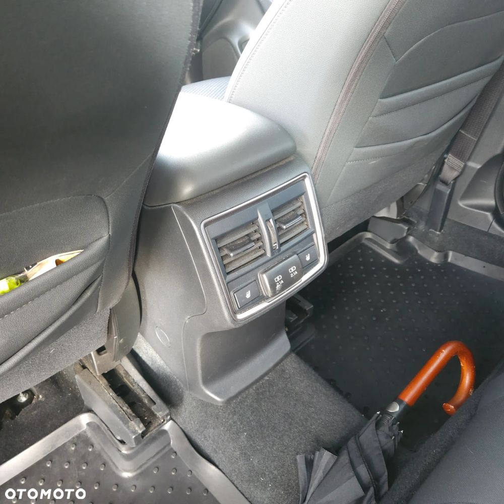 Subaru Forester 2.0 i Active Lineartronic - 11