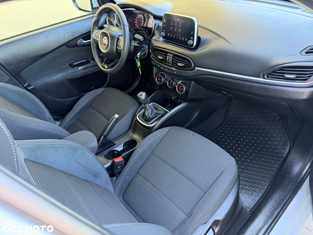 Fiat Tipo 1.4 T-Jet 16v Lounge - 23