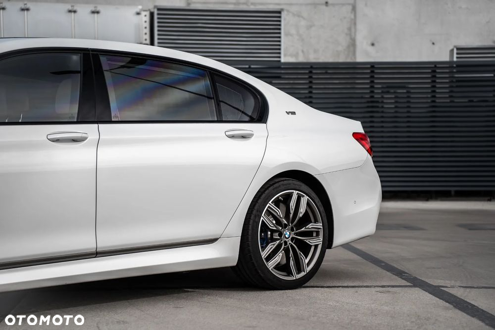 BMW Seria 7 M760Li xDrive - 5