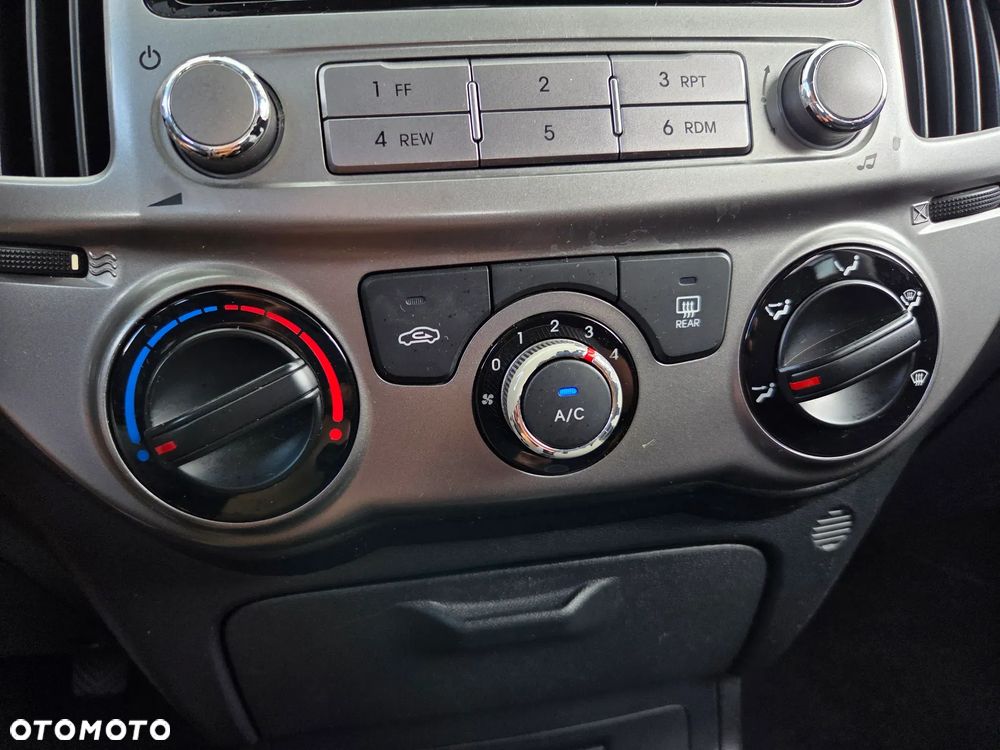 Hyundai i20 1.2 Fifa World Cup Edition - 27