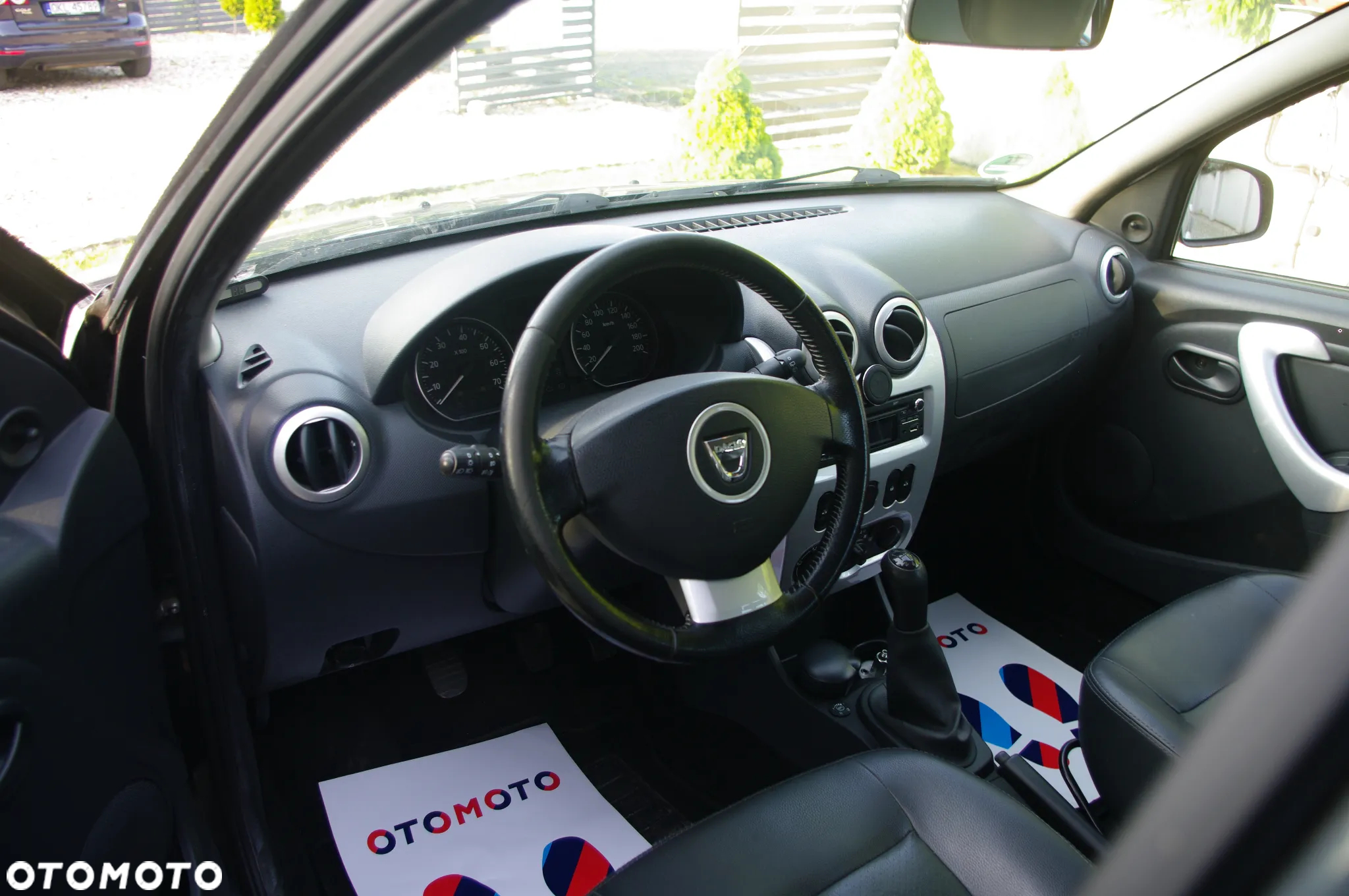 Dacia Sandero Stepway 1.6 - 8