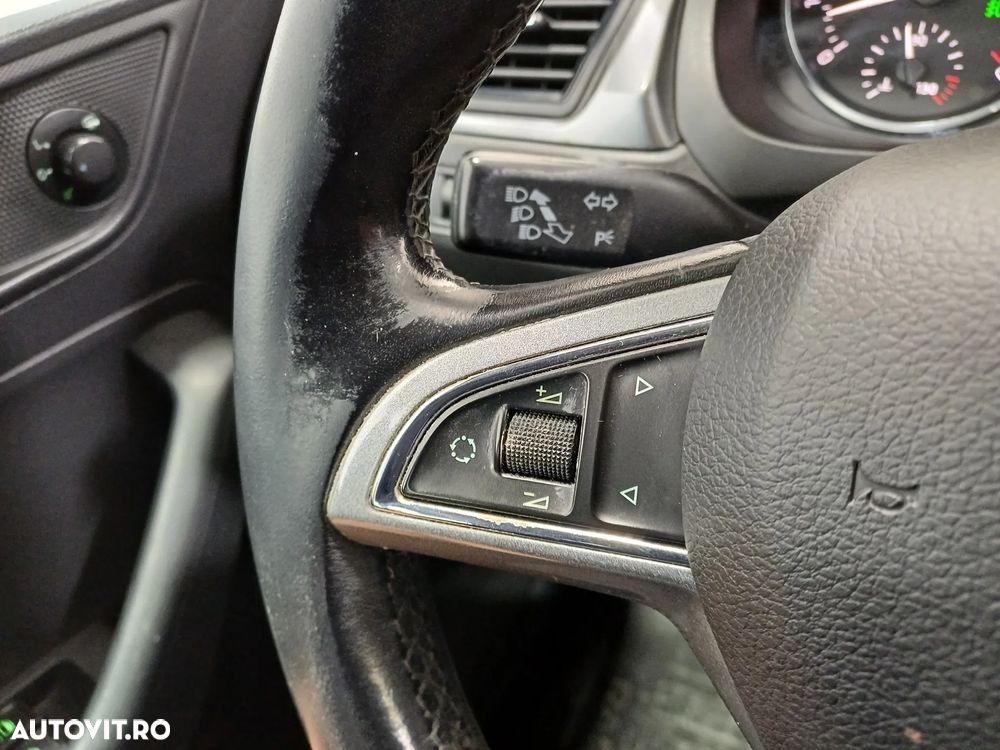 Skoda RAPID 1.2 TSI Ambition - 11