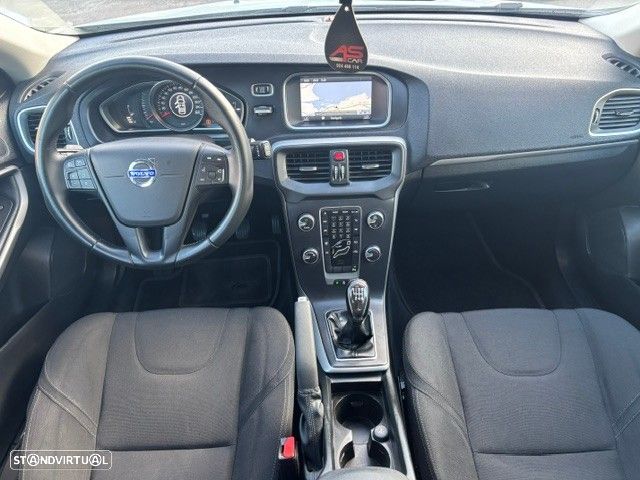 Volvo V40 D2 - 12