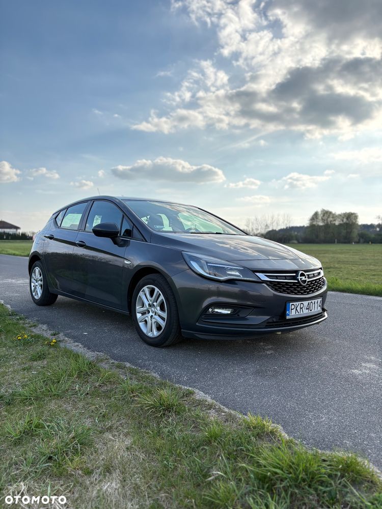 Opel Astra 1.6 CDTI Dynamic - 1