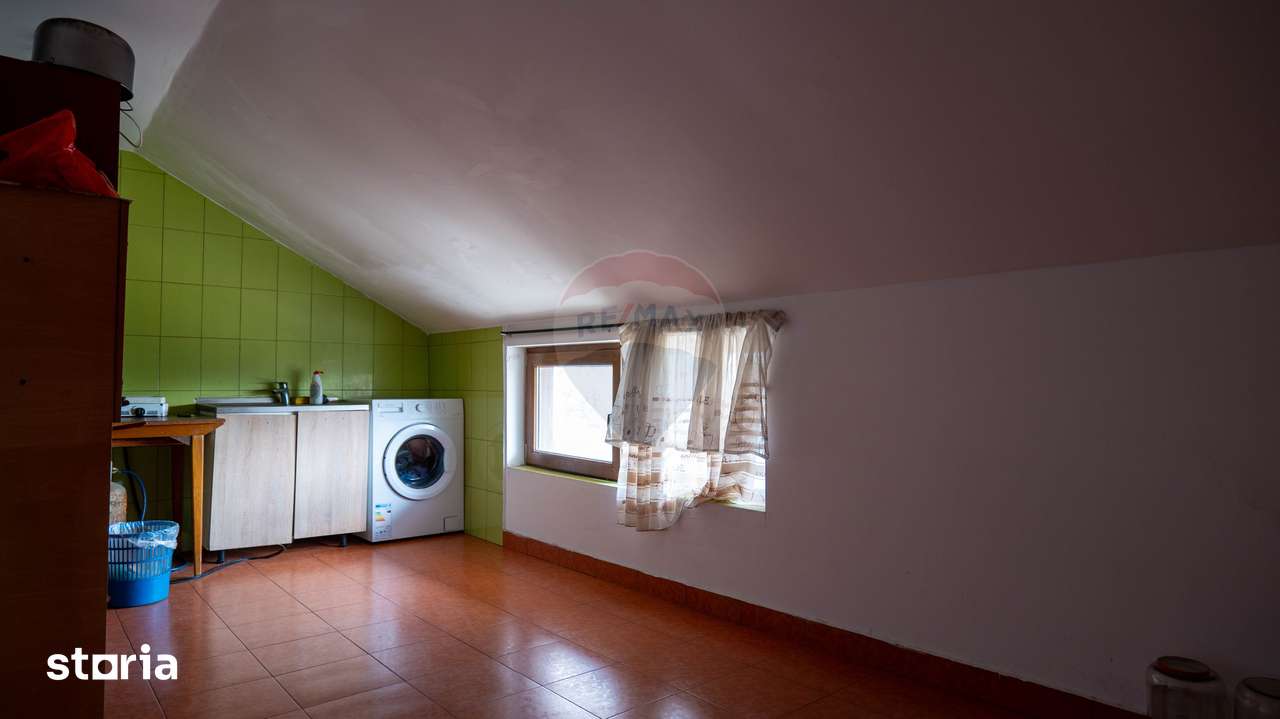 Vânzare imobil cu funcțiune mixtă casa si restaurant - Ungureni - DB - Imagine principală: 2/20